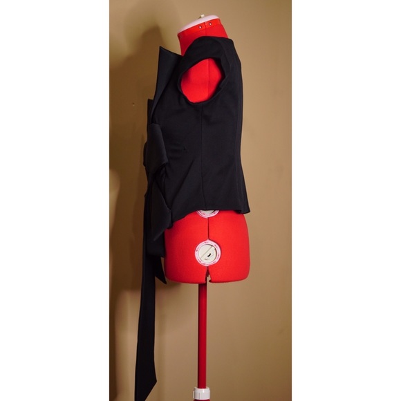 One-of-a-Kind Bow Top - Picture 4 of 8